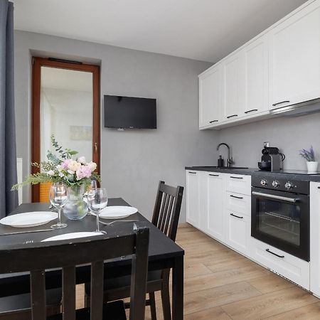 Stylish Apartment With Balcony & Parking Cracow By Noclegi Renters Cracovia Esterno foto