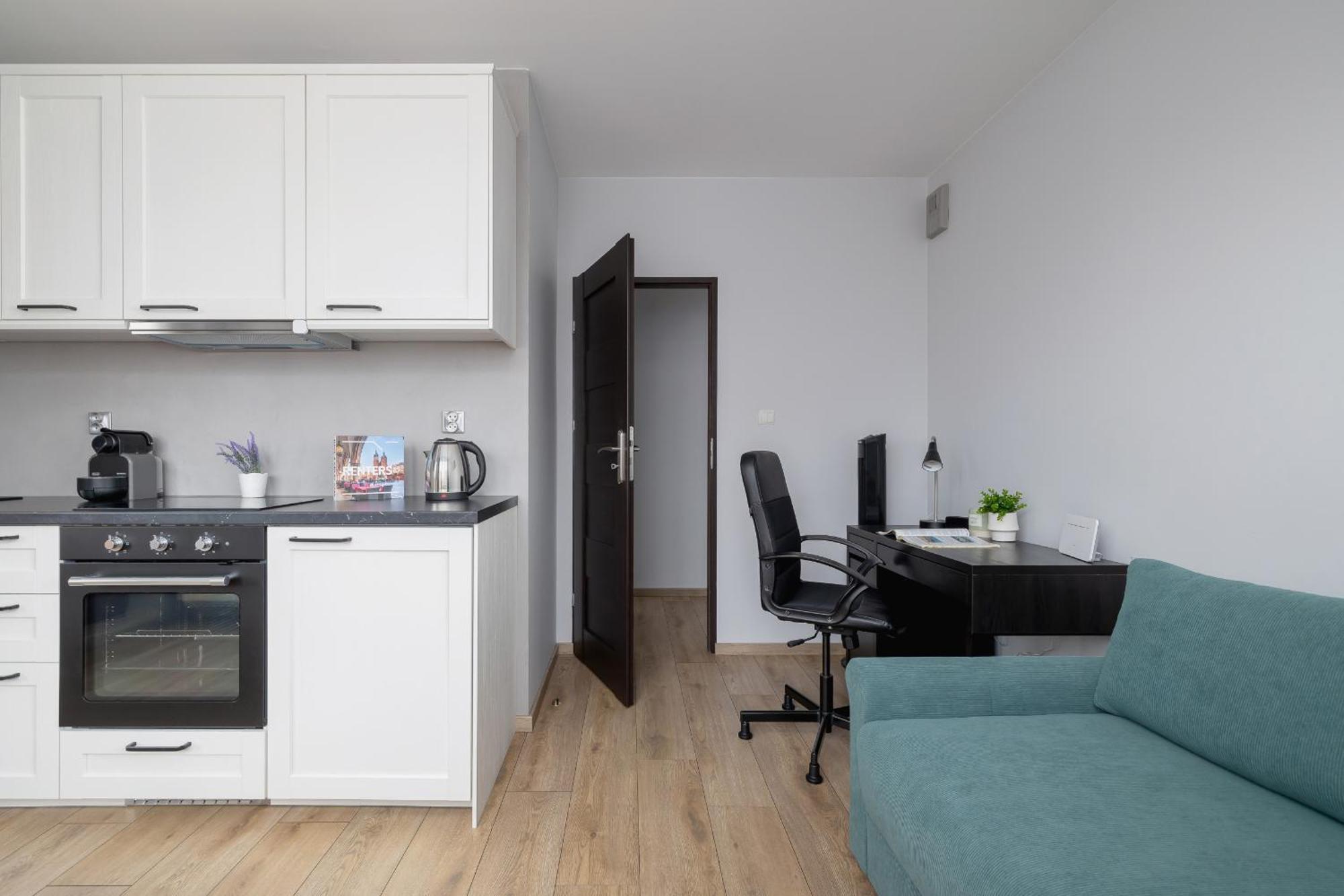 Stylish Apartment With Balcony & Parking Cracow By Noclegi Renters Cracovia Esterno foto