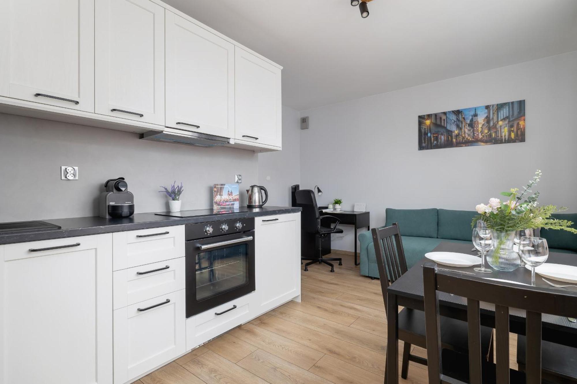 Stylish Apartment With Balcony & Parking Cracow By Noclegi Renters Cracovia Esterno foto
