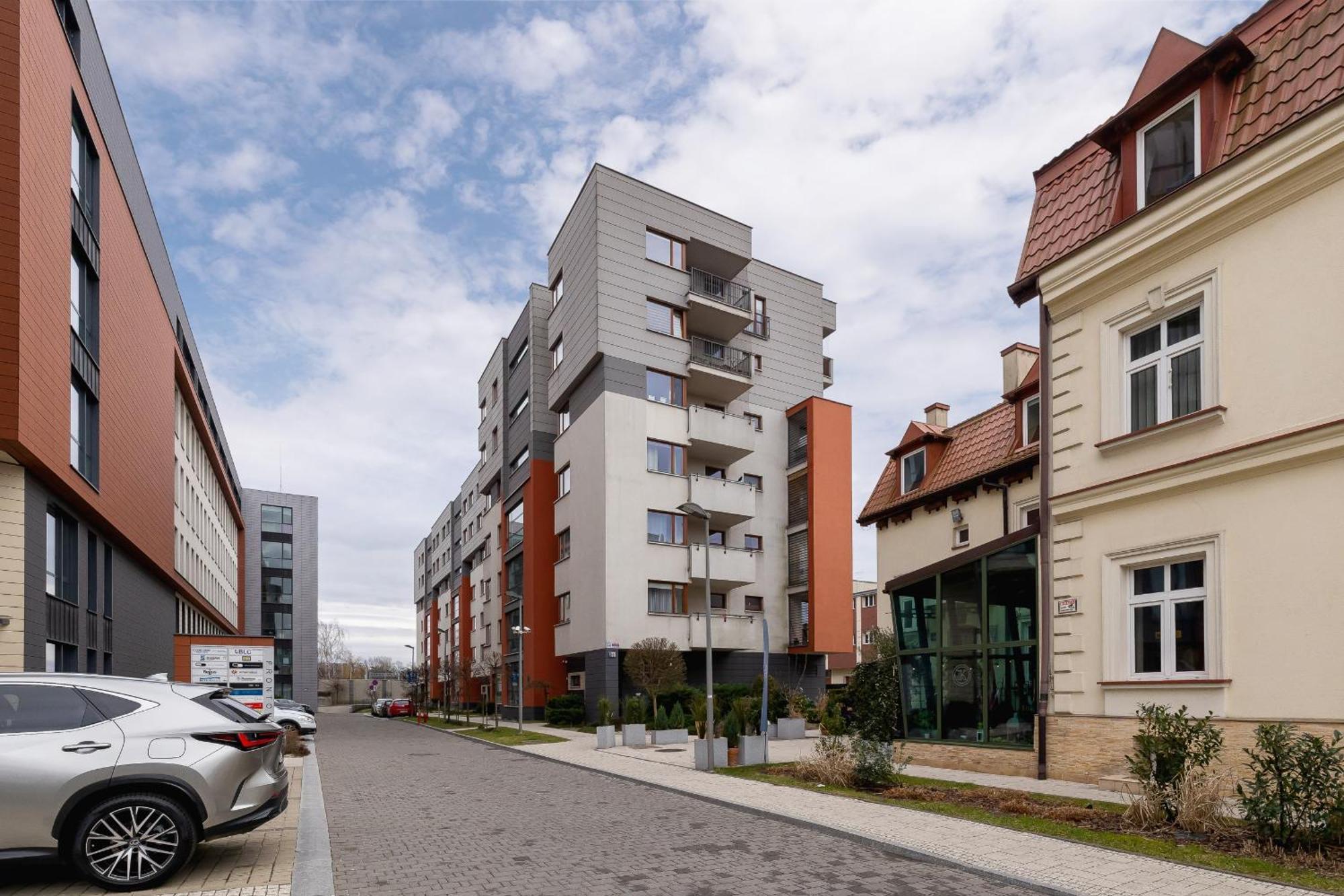 Stylish Apartment With Balcony & Parking Cracow By Noclegi Renters Cracovia Esterno foto